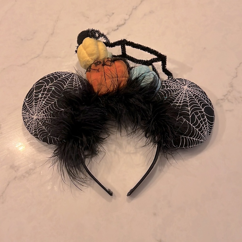 Minnie Mouse Ears Set - Picture 2 of 6